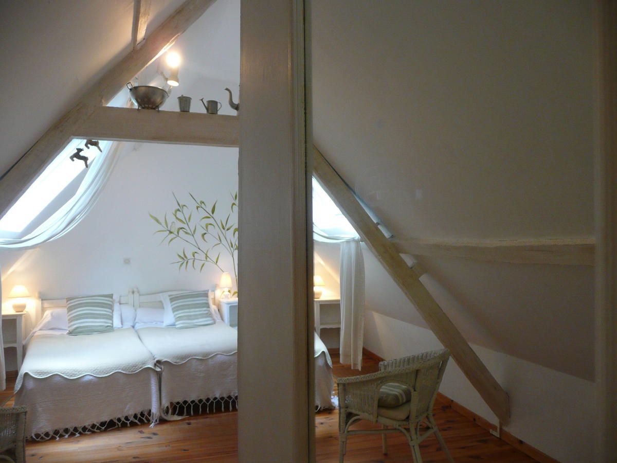 Manoir De Bois En Ardres Bed & Breakfast Room photo